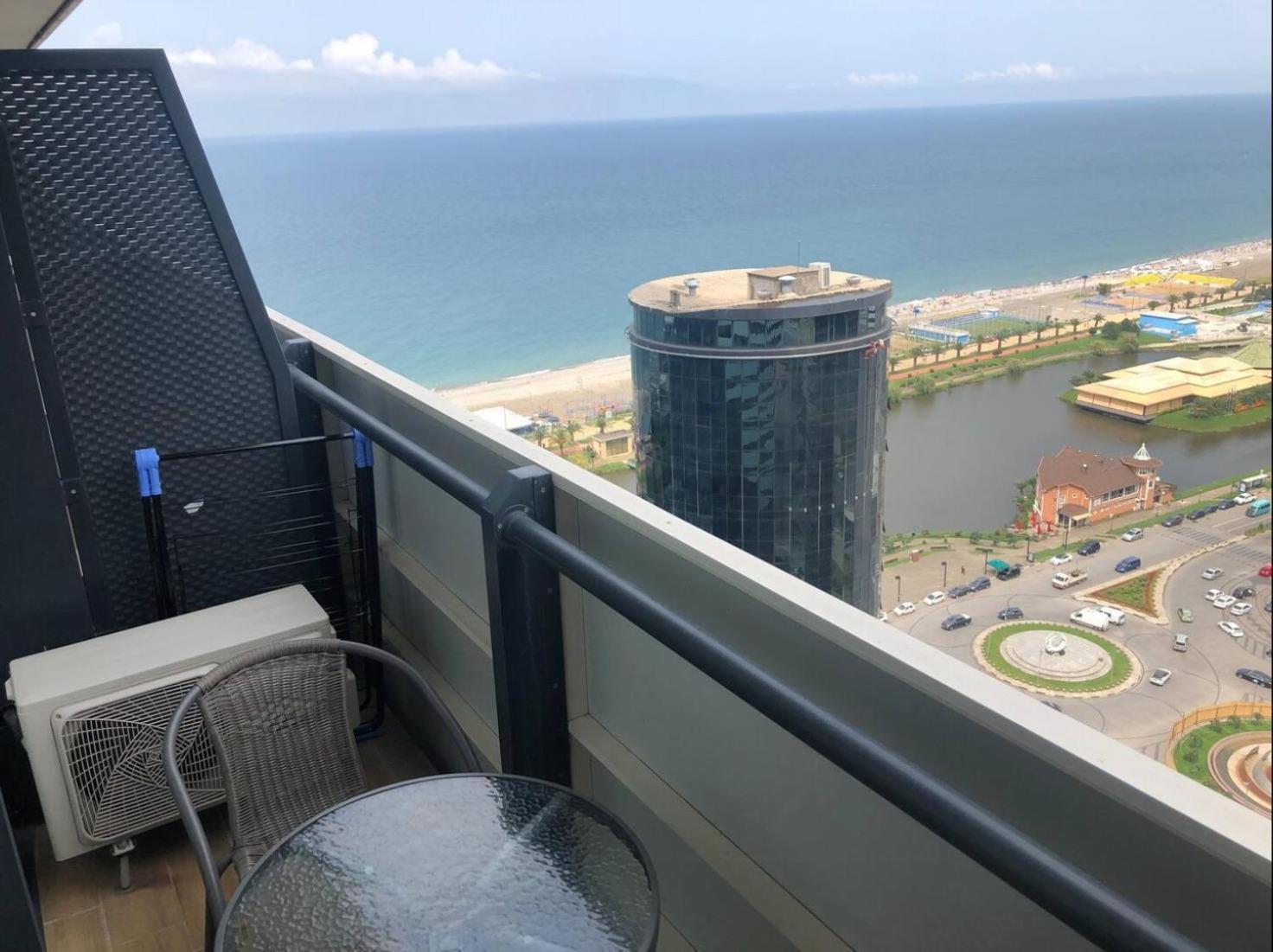Orbi Good Sea View דירה *